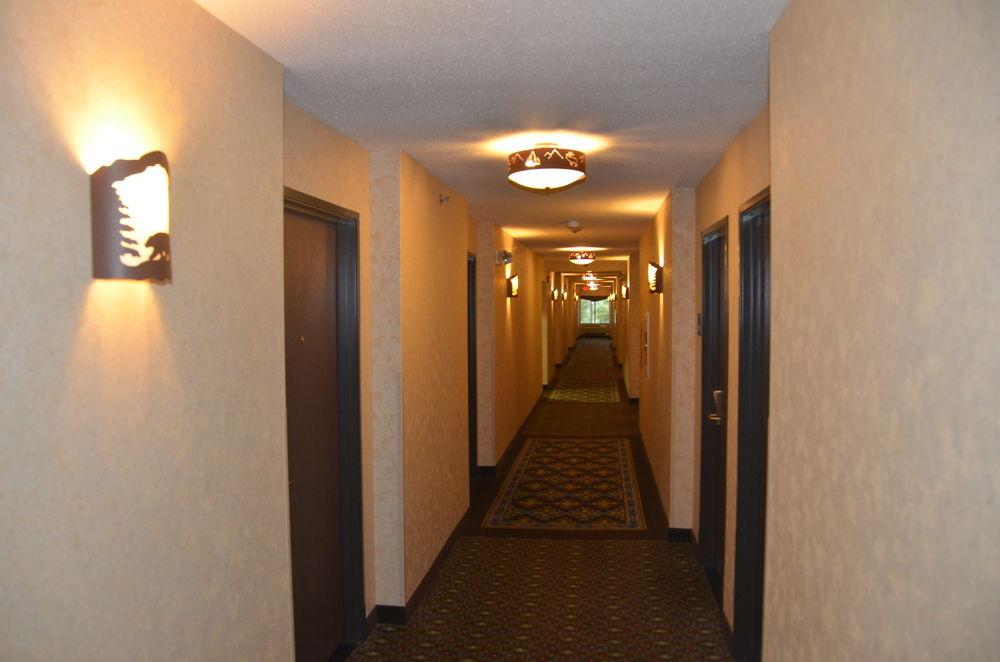 Holiday Inn Express & Suites Donegal By Ihg Екстериор снимка