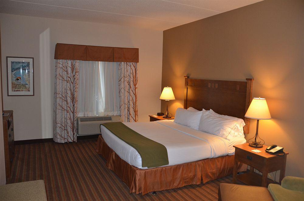 Holiday Inn Express & Suites Donegal By Ihg Екстериор снимка