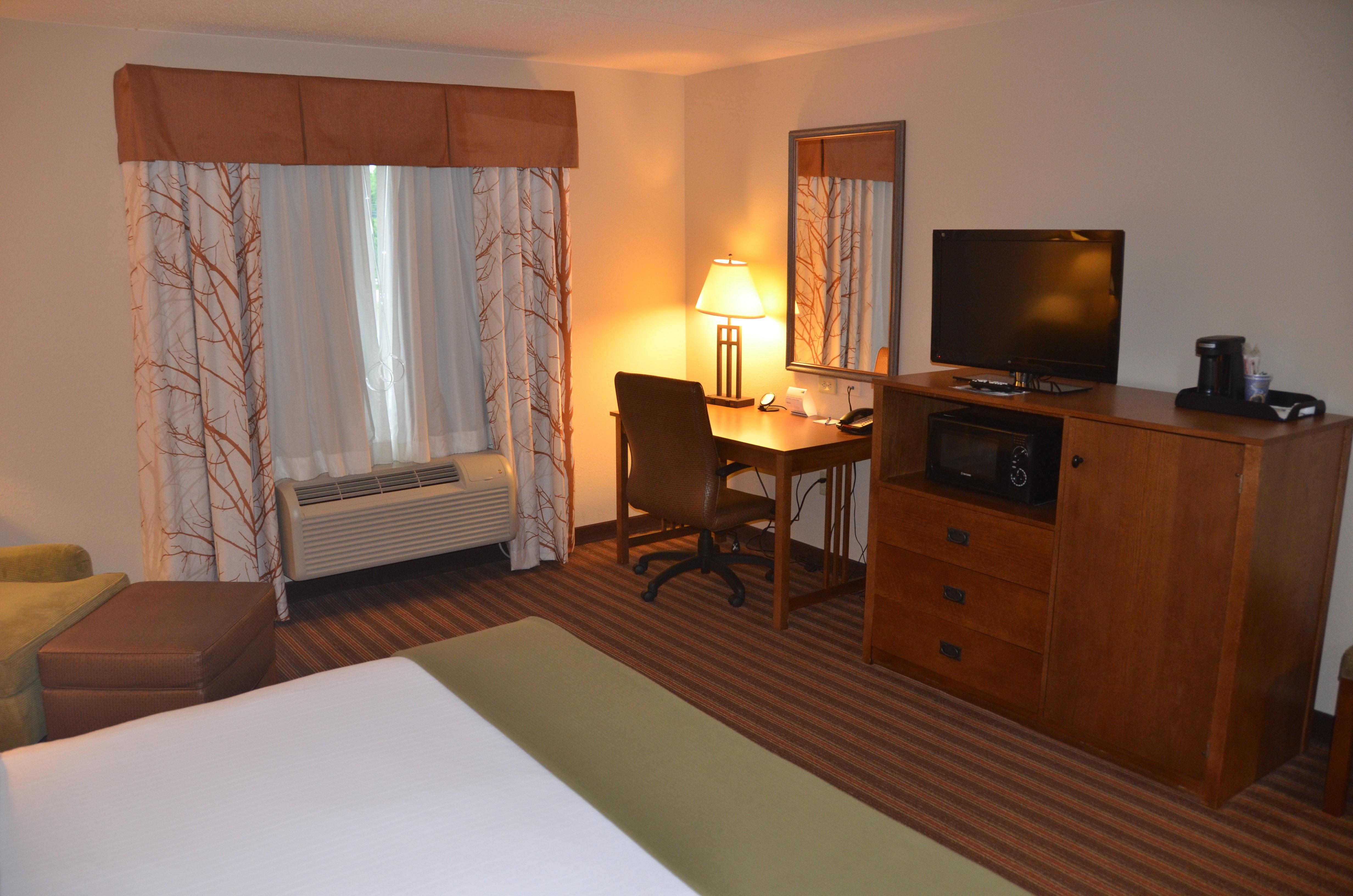Holiday Inn Express & Suites Donegal By Ihg Екстериор снимка