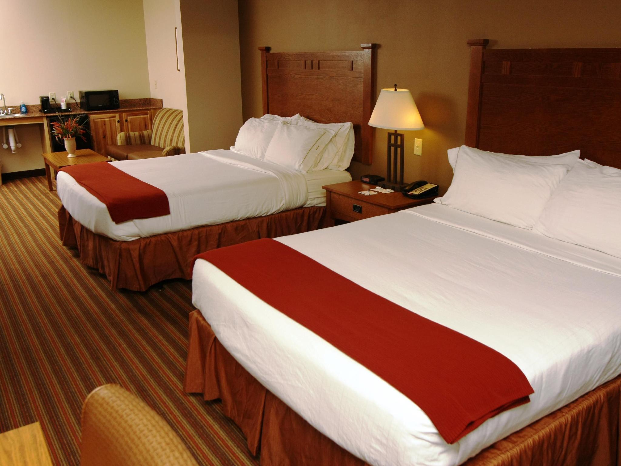 Holiday Inn Express & Suites Donegal By Ihg Екстериор снимка