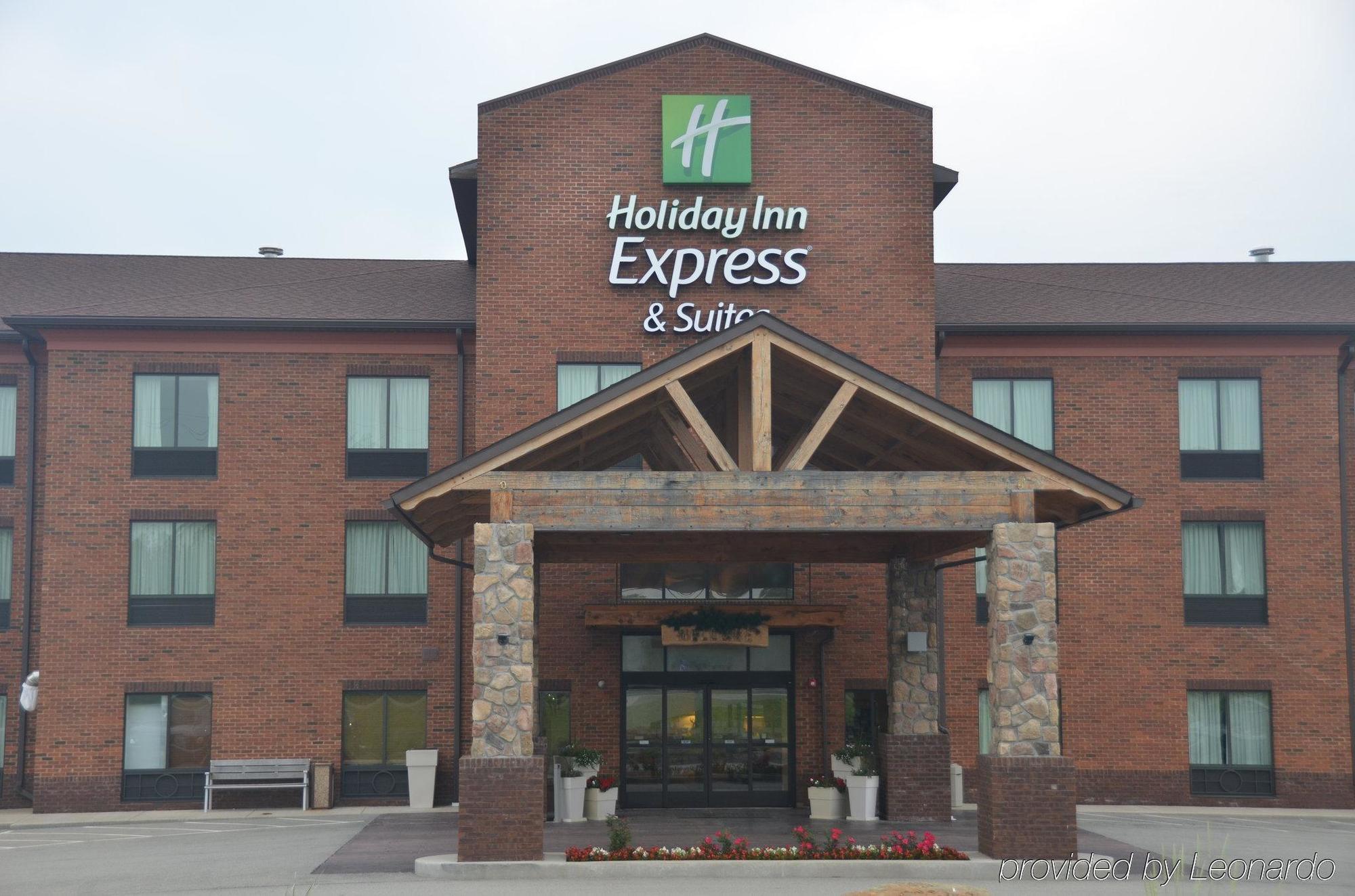Holiday Inn Express & Suites Donegal By Ihg Екстериор снимка